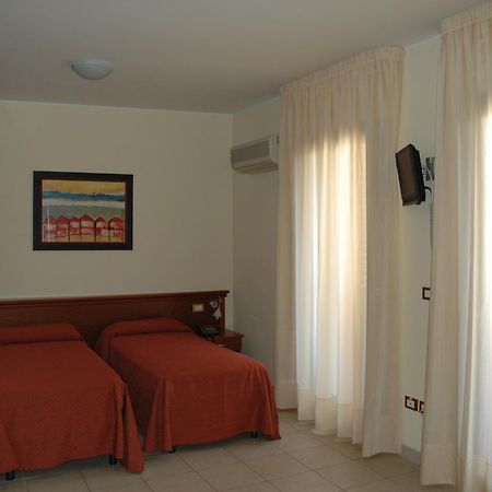 Hotel Residence Al.Pa. Реджо ди Калабрия Екстериор снимка
