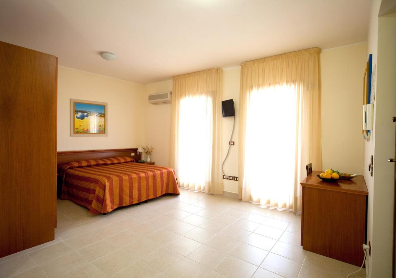 Hotel Residence Al.Pa. Реджо ди Калабрия Екстериор снимка