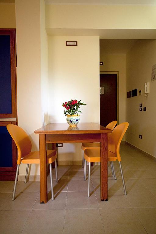 Hotel Residence Al.Pa. Реджо ди Калабрия Стая снимка