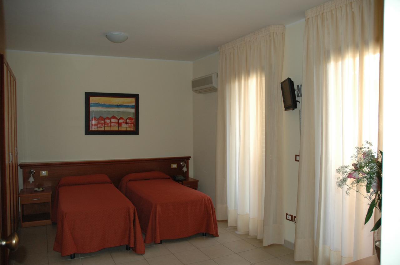 Hotel Residence Al.Pa. Реджо ди Калабрия Екстериор снимка